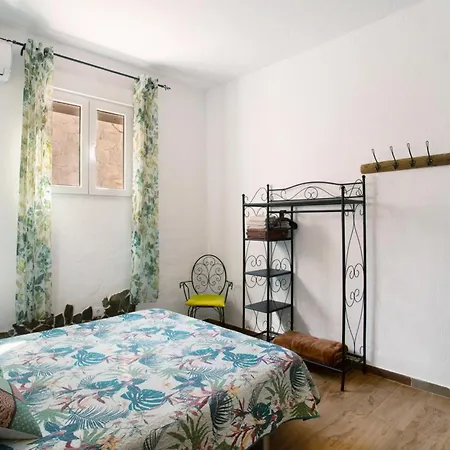 Paulito El Roque Apartment